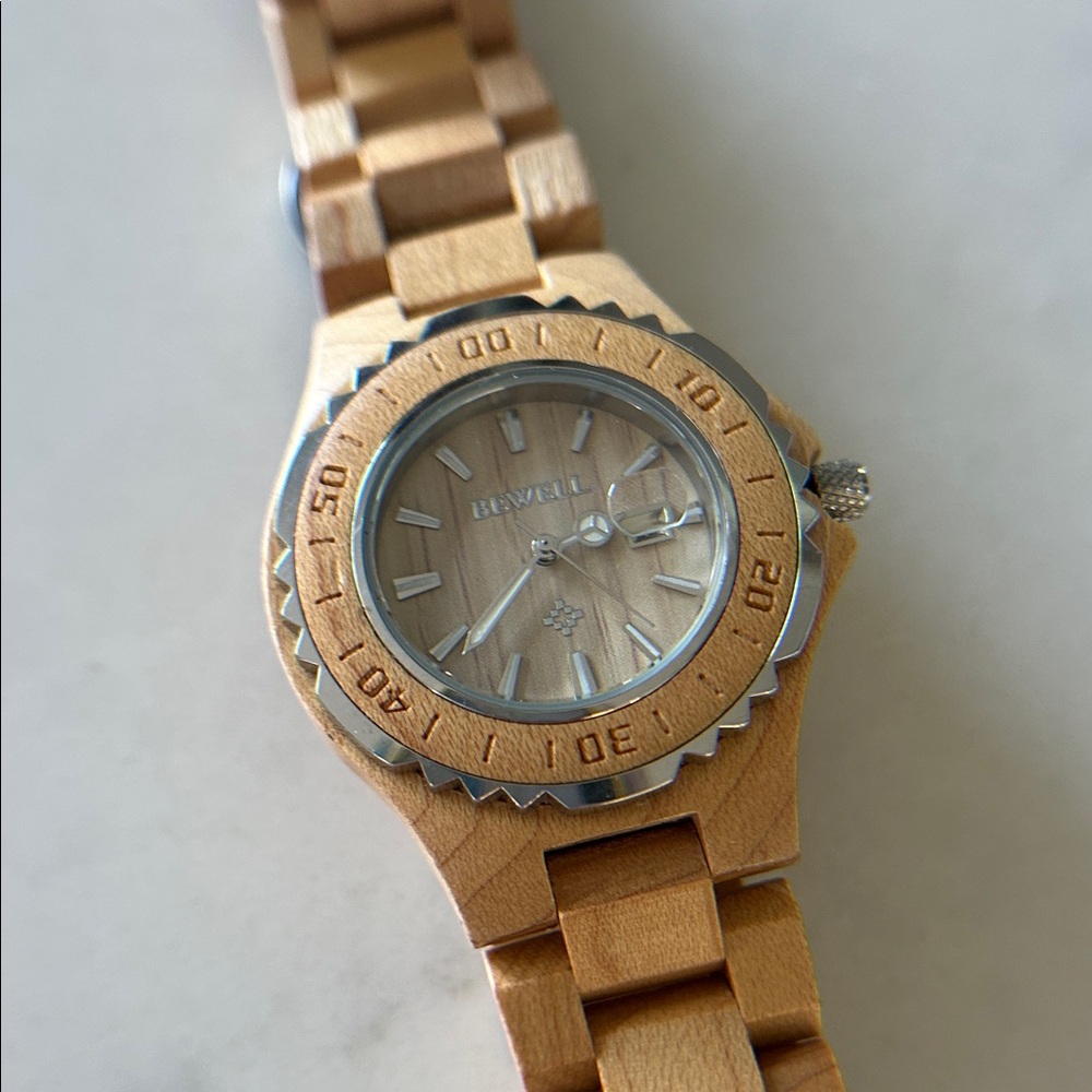 Women's Wooden Watch - Picture 7 of 7